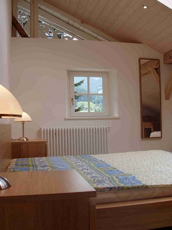 Schlafzimmer rechts